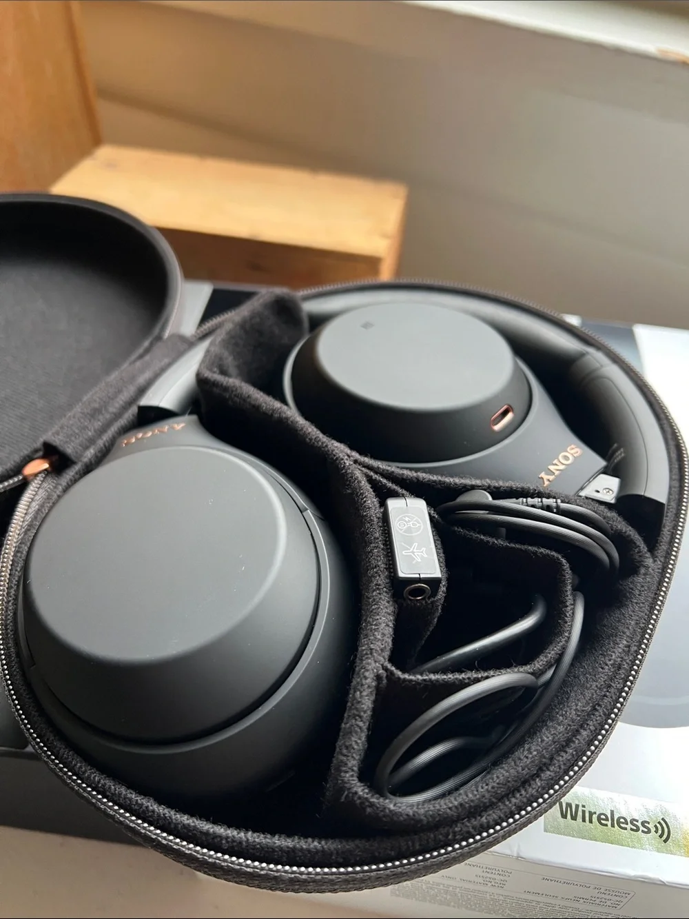 Sony WH-1000XM4 Wireless Noise-Canceling Headphones Black over the ear Bluetooth